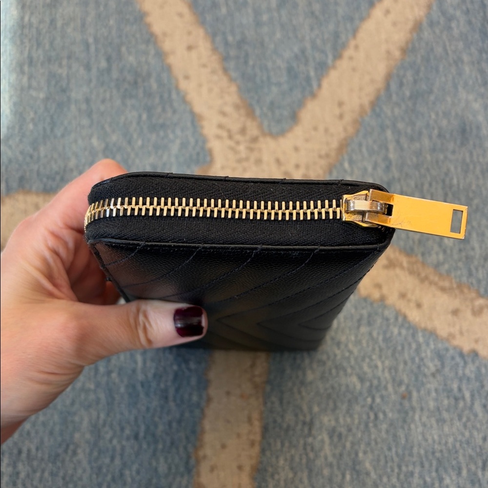 Yves Saint Laurent Chevron Continental Wallet - Picture 6 of 8